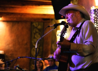 Michael Hearne performing at Sabroso, Arroyo Seco NM, April 2015, by Tim Keller