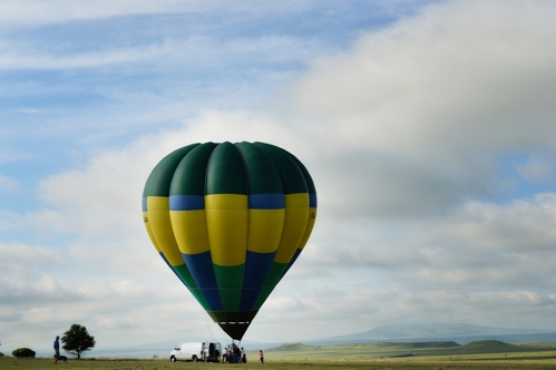 Lone hot-air balloon against Raton New Mexico landscape