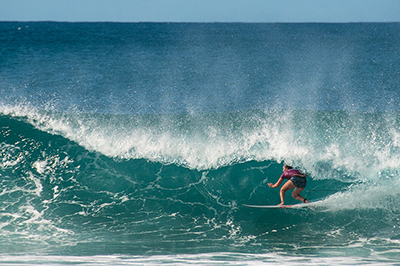 Carissa Moore surfing Backdoor Banzai Pipeline, Women's Pipe Invitational 2018